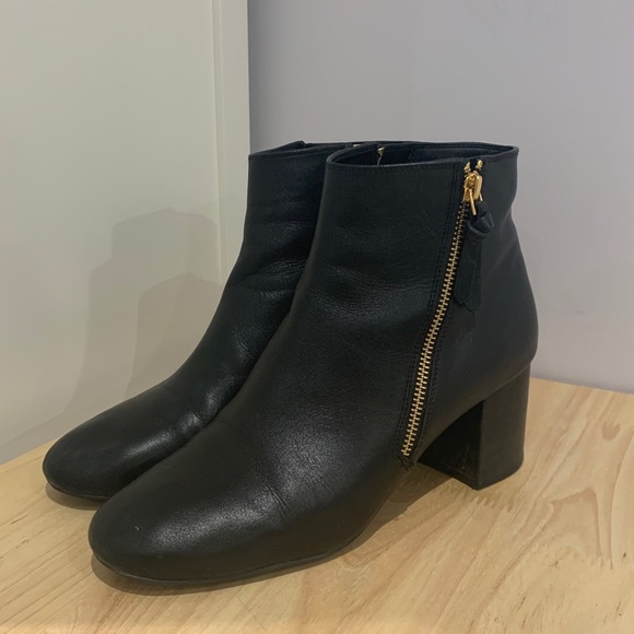 Cole Hann Saylor Grand Booties, Size 9 - Picture 5 of 10